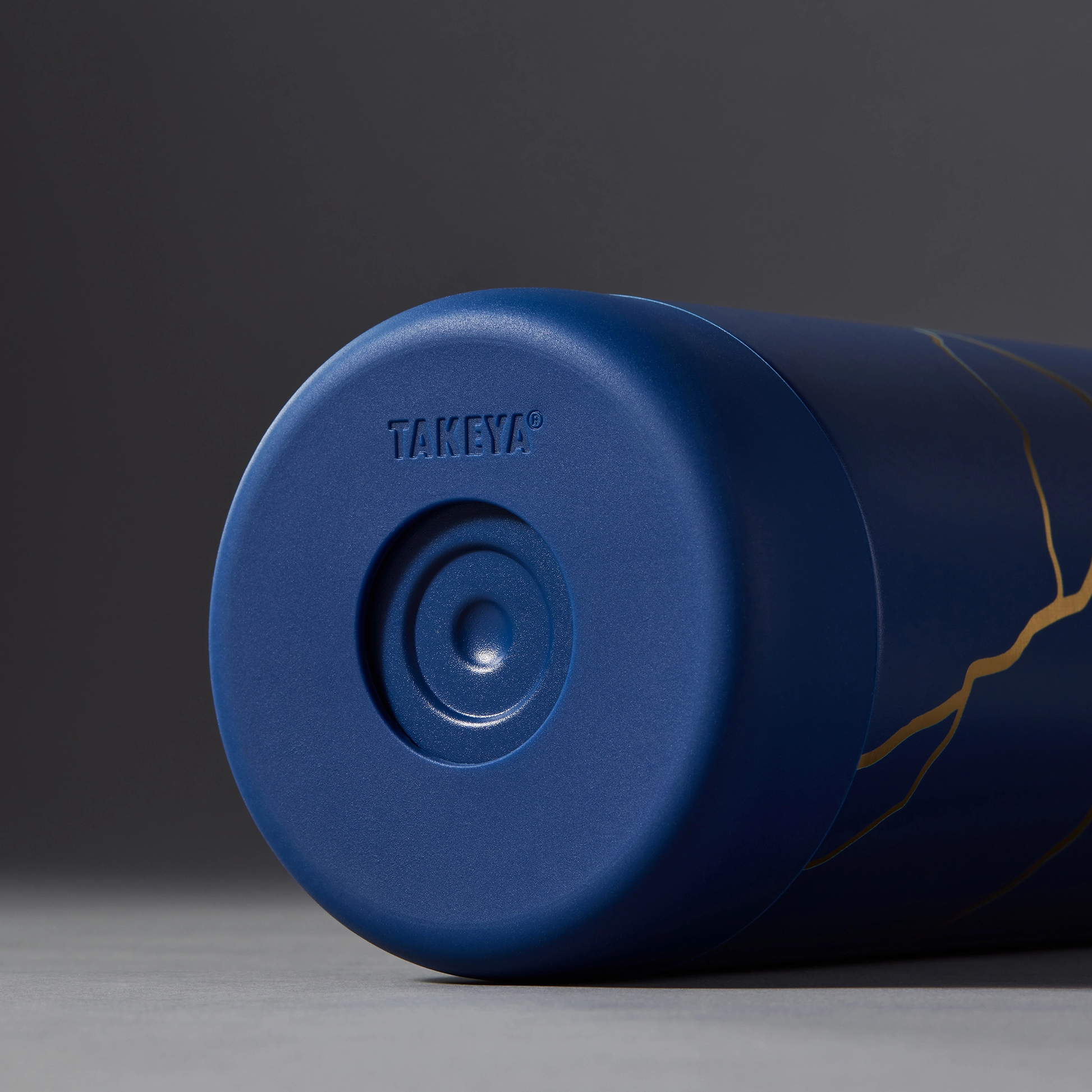 kintsugi-water-bottle-with-spout-lid-v6 51390-TK_HO25_Kintsugi_Takeya9249.png